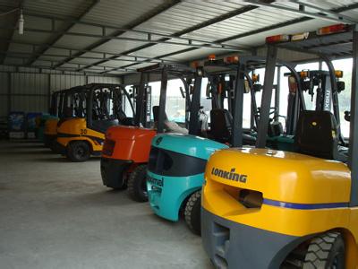 供應國產 進口二手叉車,二手電動叉車 包送